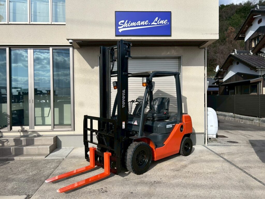 トヨタ　2.5ｔ　ヒンジ　オートマ