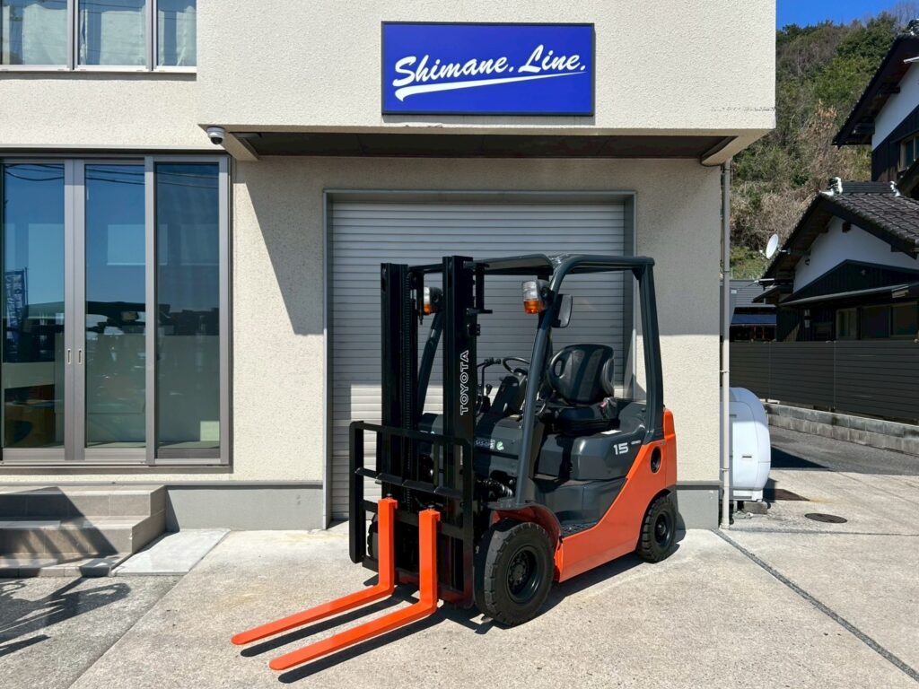 トヨタ　1.5ｔ　ノーパンクタイヤ