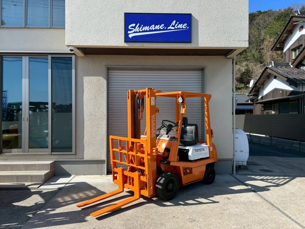 トヨタ　1.5ｔ　ヒンジ