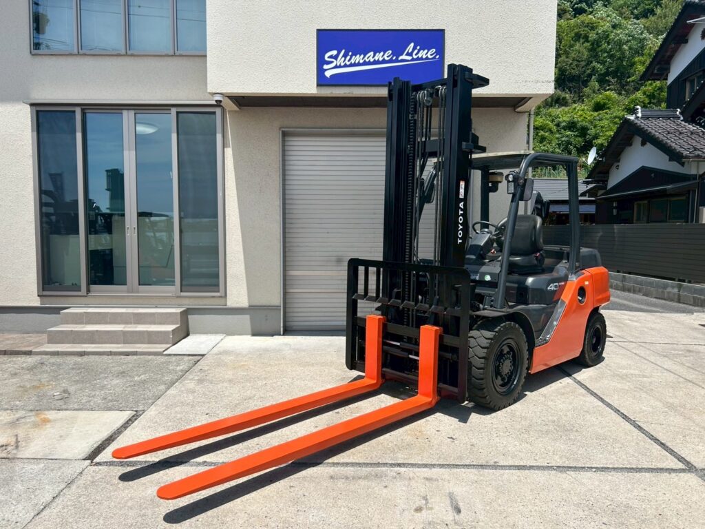 トヨタ　4ｔ　フォークシフト