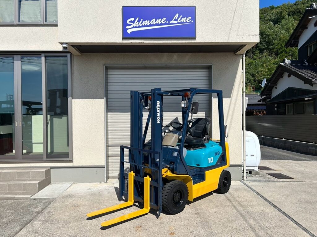 コマツ　１トン　アワー極少　ノーパンクタイヤ
