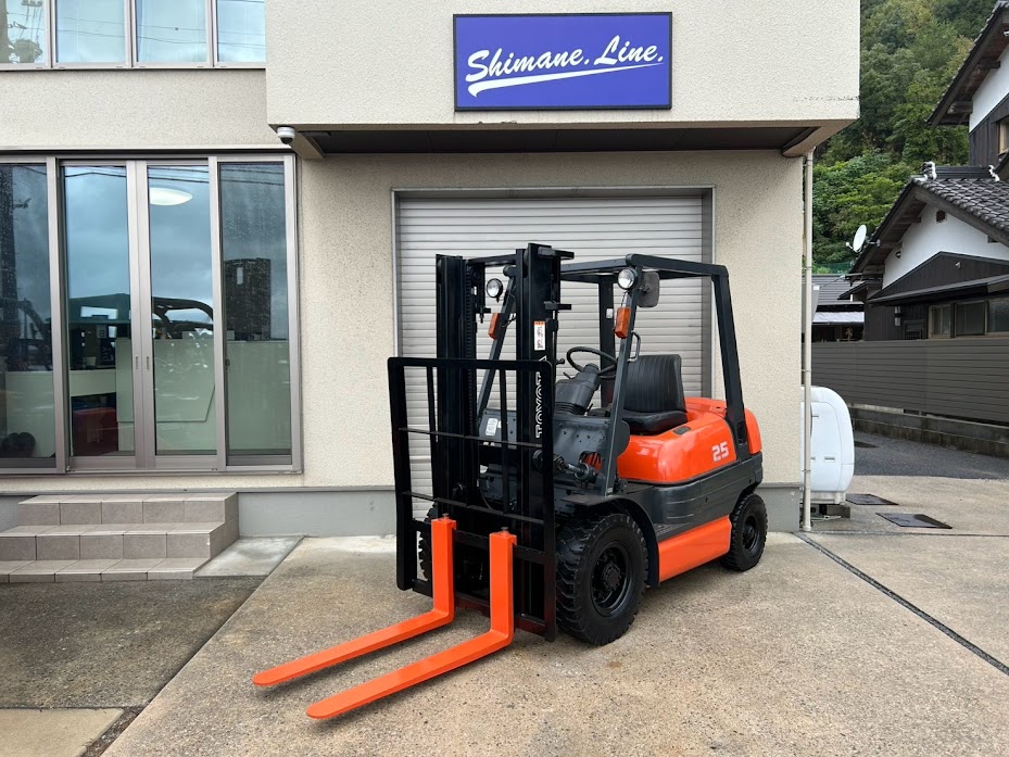 トヨタ　2.5ｔ　エアータイヤ(深溝）小型特殊対応規格