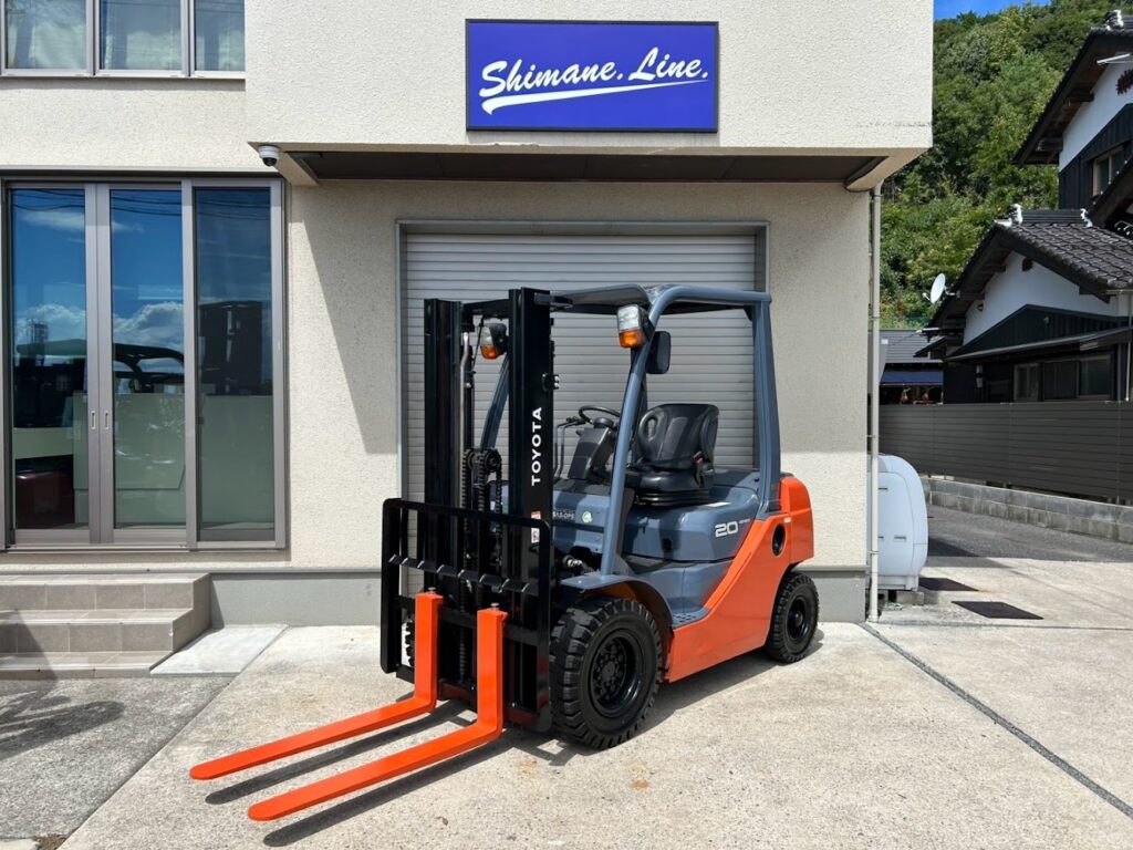 トヨタ　2ｔ　2段フルフリー　オートマ