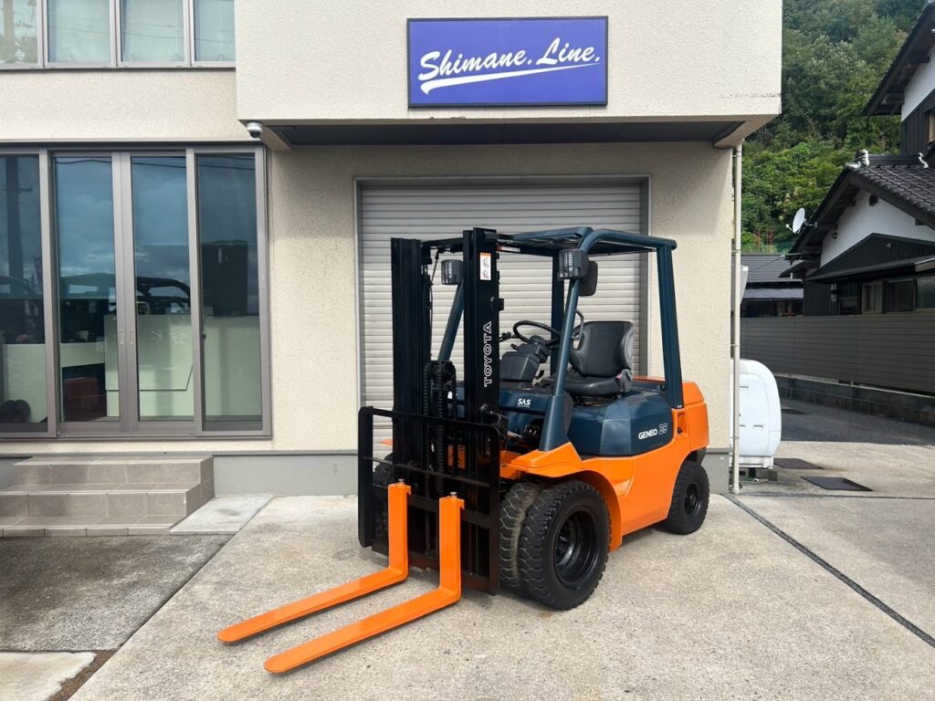 トヨタ　2.5ｔ　２段フルフリーマスト　Ｗタイヤ
