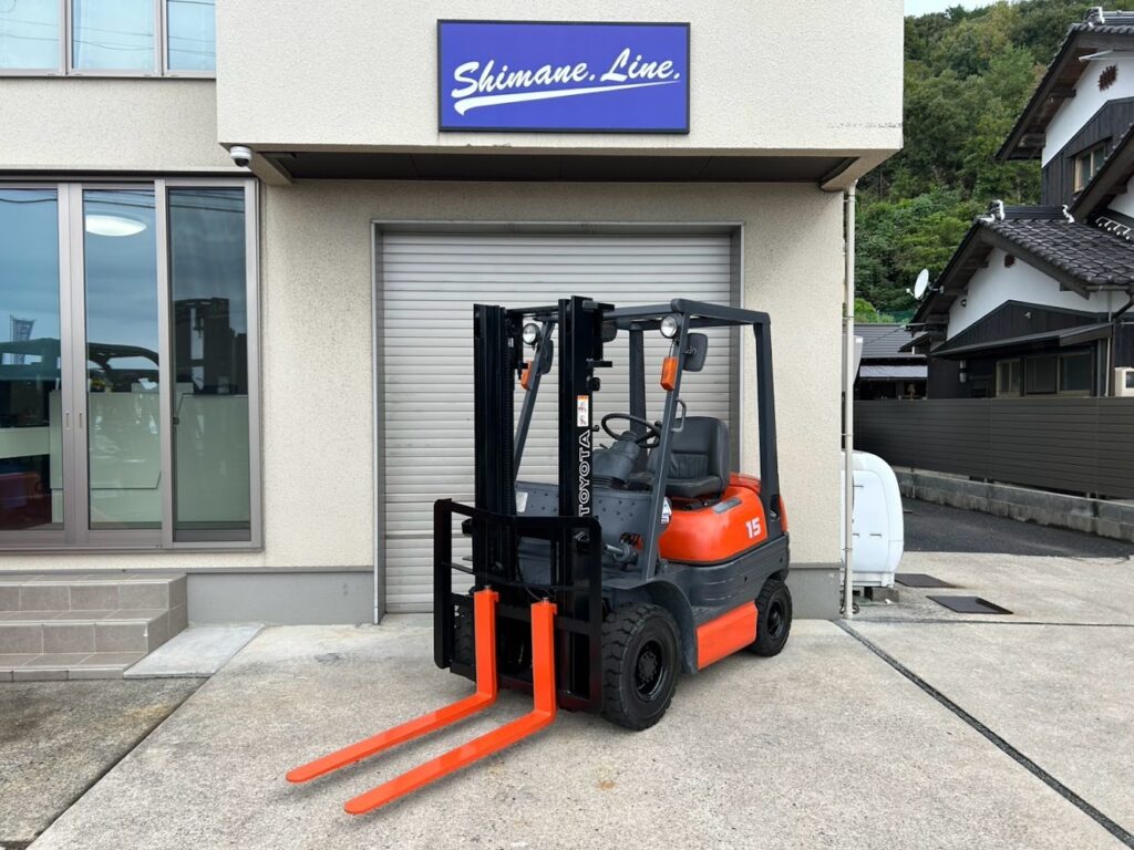 トヨタ　1.5ｔ　アワー極少　ノーパンクタイヤ